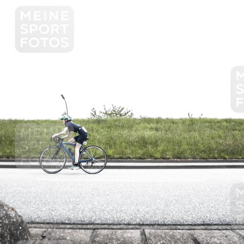 21.06.2026 - 29. Vierlanden-Triathlon H.Heesch http://msf.ph/oto/9901372 21.06.2026 14:57:26 Radfahren  meine-sportfotos.de