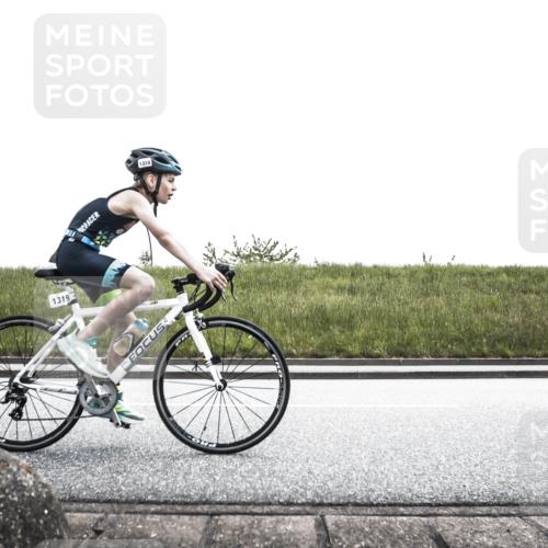 21.06.2026 - 29. Vierlanden-Triathlon H.Heesch http://msf.ph/oto/9901399 21.06.2026 14:57:59 Radfahren 1305, 1319 meine-sportfotos.de