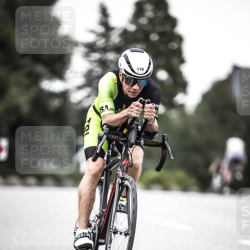 21.06.2026 - 29. Vierlanden-Triathlon H.Heesch http://msf.ph/oto/9901422 21.06.2026 10:11:42 Radfahren 100, 179, 1353 meine-sportfotos.de