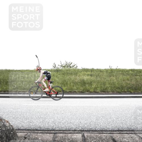 21.06.2026 - 29. Vierlanden-Triathlon H.Heesch http://msf.ph/oto/9901443 21.06.2026 14:58:37 Radfahren 1317 meine-sportfotos.de