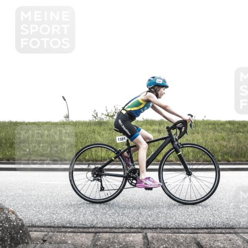 21.06.2026 - 29. Vierlanden-Triathlon H.Heesch http://msf.ph/oto/9901452 21.06.2026 14:58:49 Radfahren 1320, 1321 meine-sportfotos.de