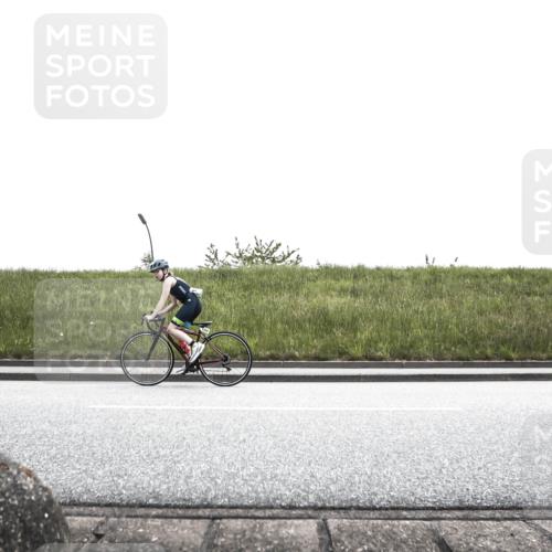 21.06.2026 - 29. Vierlanden-Triathlon H.Heesch http://msf.ph/oto/9901459 21.06.2026 14:58:54 Radfahren 1321 meine-sportfotos.de