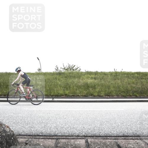 21.06.2026 - 29. Vierlanden-Triathlon H.Heesch http://msf.ph/oto/9901499 21.06.2026 14:59:24 Radfahren 1306 meine-sportfotos.de