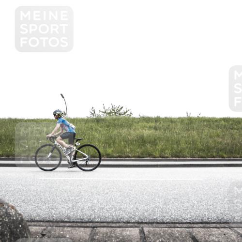 21.06.2026 - 29. Vierlanden-Triathlon H.Heesch http://msf.ph/oto/9901505 21.06.2026 14:59:35 Radfahren 1315 meine-sportfotos.de