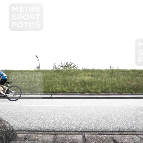 21.06.2026 - 29. Vierlanden-Triathlon H.Heesch http://msf.ph/oto/9901508 21.06.2026 14:59:36 Radfahren 1315 meine-sportfotos.de