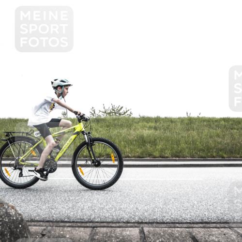 21.06.2026 - 29. Vierlanden-Triathlon H.Heesch http://msf.ph/oto/9901511 21.06.2026 14:59:40 Radfahren 1315 meine-sportfotos.de