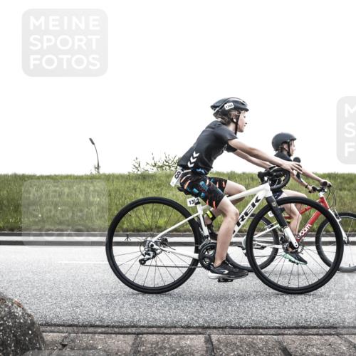 21.06.2026 - 29. Vierlanden-Triathlon H.Heesch http://msf.ph/oto/9901524 21.06.2026 14:59:57 Radfahren 1298, 1308, 1310, 1327 meine-sportfotos.de