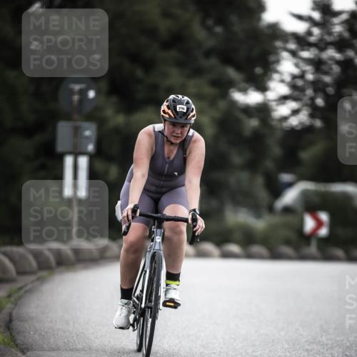 21.06.2026 - 29. Vierlanden-Triathlon H.Heesch http://msf.ph/oto/9901529 21.06.2026 09:34:09 Radfahren 33, 39, 44, 70, 296 meine-sportfotos.de