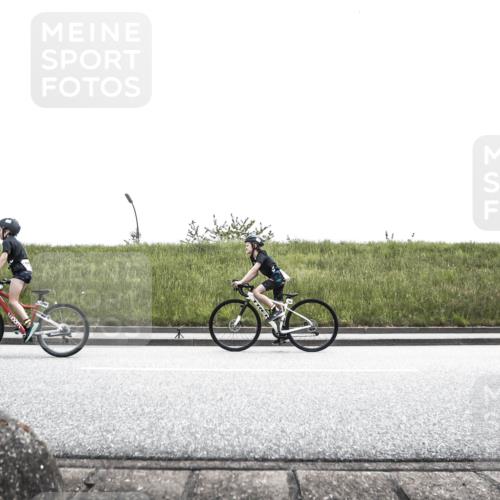 21.06.2026 - 29. Vierlanden-Triathlon H.Heesch http://msf.ph/oto/9901533 21.06.2026 15:00:05 Radfahren 1316 meine-sportfotos.de