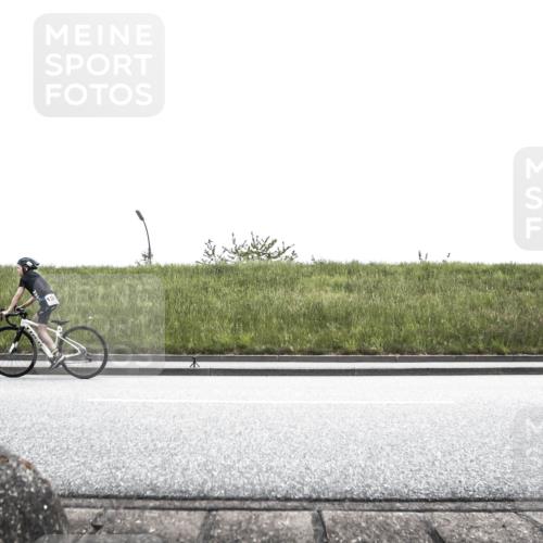 21.06.2026 - 29. Vierlanden-Triathlon H.Heesch http://msf.ph/oto/9901539 21.06.2026 15:00:06 Radfahren 1316 meine-sportfotos.de