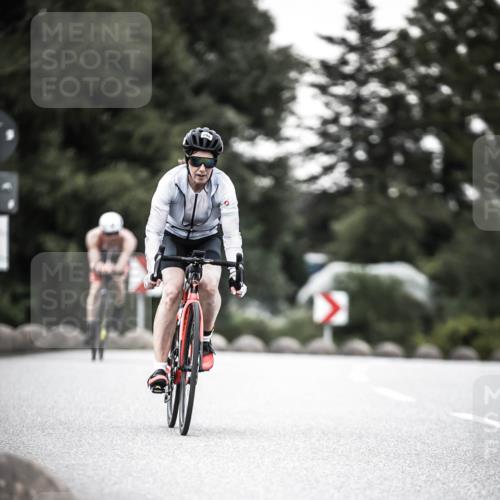 21.06.2026 - 29. Vierlanden-Triathlon H.Heesch http://msf.ph/oto/9901570 21.06.2026 10:12:02 Radfahren 115, 160, 205, 248 meine-sportfotos.de