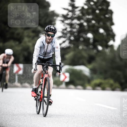 21.06.2026 - 29. Vierlanden-Triathlon H.Heesch http://msf.ph/oto/9901589 21.06.2026 10:12:02 Radfahren 115, 160, 205, 248 meine-sportfotos.de