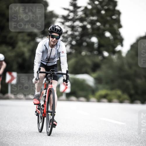 21.06.2026 - 29. Vierlanden-Triathlon H.Heesch http://msf.ph/oto/9901596 21.06.2026 10:12:02 Radfahren 115, 160, 205, 248 meine-sportfotos.de