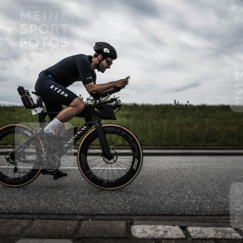 21.06.2026 - 29. Vierlanden-Triathlon H.Heesch http://msf.ph/oto/9901664 21.06.2026 09:28:18 Radfahren 4, 151, 154, 277 meine-sportfotos.de