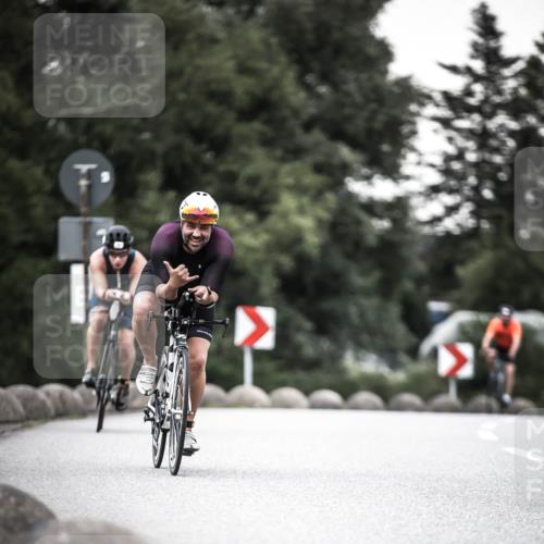 21.06.2026 - 29. Vierlanden-Triathlon H.Heesch http://msf.ph/oto/9901665 21.06.2026 10:12:12 Radfahren 39, 357, 359, 454 meine-sportfotos.de