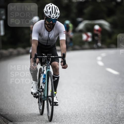 21.06.2026 - 29. Vierlanden-Triathlon H.Heesch http://msf.ph/oto/9901679 21.06.2026 09:36:12 Radfahren 6, 130, 135, 180 meine-sportfotos.de