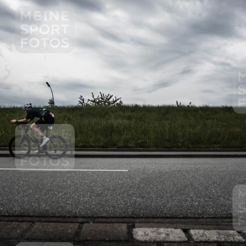 21.06.2026 - 29. Vierlanden-Triathlon H.Heesch http://msf.ph/oto/9901720 21.06.2026 09:30:28 Radfahren 35, 80, 133, 246, 295 meine-sportfotos.de