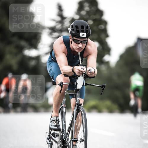 21.06.2026 - 29. Vierlanden-Triathlon H.Heesch http://msf.ph/oto/9901727 21.06.2026 10:12:14 Radfahren 39, 357, 359, 454 meine-sportfotos.de