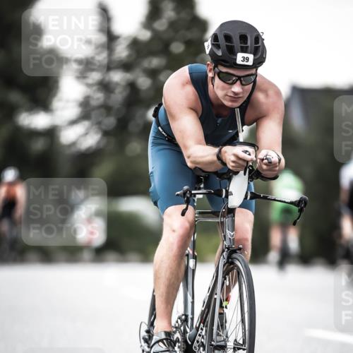 21.06.2026 - 29. Vierlanden-Triathlon H.Heesch http://msf.ph/oto/9901743 21.06.2026 10:12:14 Radfahren 39, 357, 359, 454 meine-sportfotos.de
