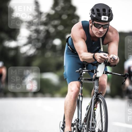 21.06.2026 - 29. Vierlanden-Triathlon H.Heesch http://msf.ph/oto/9901746 21.06.2026 10:12:14 Radfahren 39, 357, 359, 454 meine-sportfotos.de