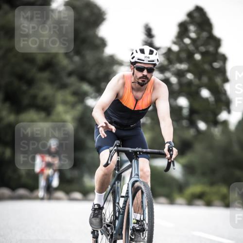 21.06.2026 - 29. Vierlanden-Triathlon H.Heesch http://msf.ph/oto/9901782 21.06.2026 10:12:19 Radfahren 96, 357, 359 meine-sportfotos.de