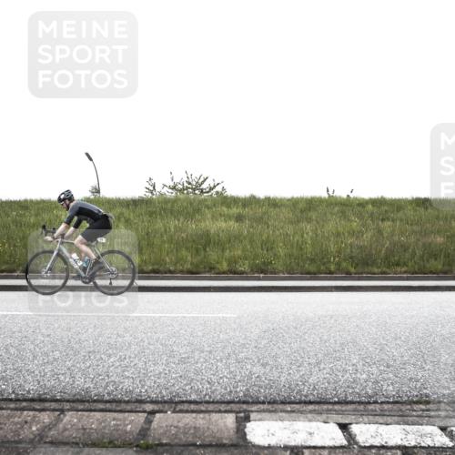 21.06.2026 - 29. Vierlanden-Triathlon H.Heesch http://msf.ph/oto/9901793 21.06.2026 09:32:55 Radfahren 71 meine-sportfotos.de
