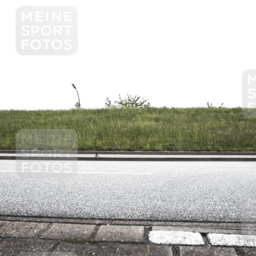 21.06.2026 - 29. Vierlanden-Triathlon H.Heesch http://msf.ph/oto/9901820 21.06.2026 09:34:55 Radfahren 26, 81, 98, 160, 231 meine-sportfotos.de
