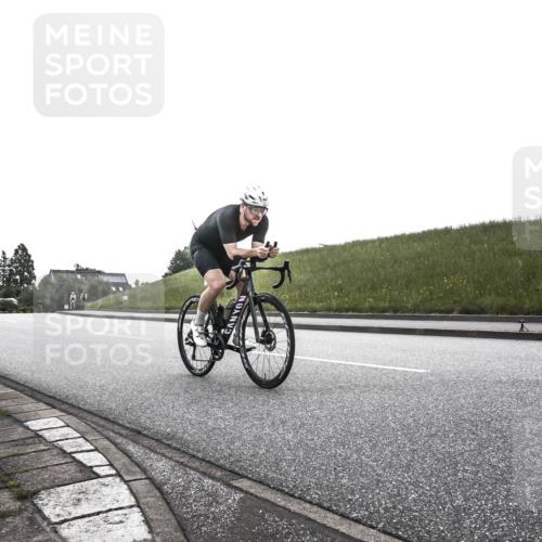 21.06.2026 - 29. Vierlanden-Triathlon H.Heesch http://msf.ph/oto/9901870 21.06.2026 09:27:09 Radfahren 84, 169, 198 meine-sportfotos.de