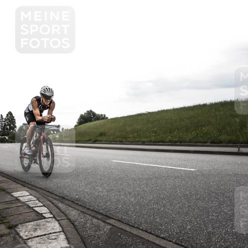 21.06.2026 - 29. Vierlanden-Triathlon H.Heesch http://msf.ph/oto/9901873 21.06.2026 09:27:10 Radfahren 84, 169, 198 meine-sportfotos.de