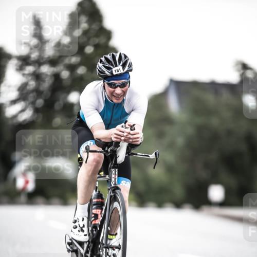 21.06.2026 - 29. Vierlanden-Triathlon H.Heesch http://msf.ph/oto/9901918 21.06.2026 10:12:28 Radfahren 181, 256 meine-sportfotos.de