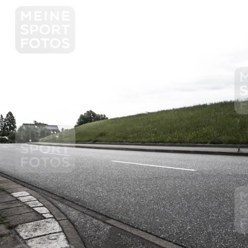 21.06.2026 - 29. Vierlanden-Triathlon H.Heesch http://msf.ph/oto/9901928 21.06.2026 09:28:47 Radfahren  meine-sportfotos.de