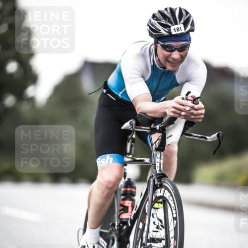 21.06.2026 - 29. Vierlanden-Triathlon H.Heesch http://msf.ph/oto/9901934 21.06.2026 10:12:28 Radfahren 181, 256 meine-sportfotos.de