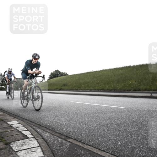 21.06.2026 - 29. Vierlanden-Triathlon H.Heesch http://msf.ph/oto/9901956 21.06.2026 09:30:01 Radfahren 7, 38, 59, 67, 82, 100, 109, 163, 276 meine-sportfotos.de