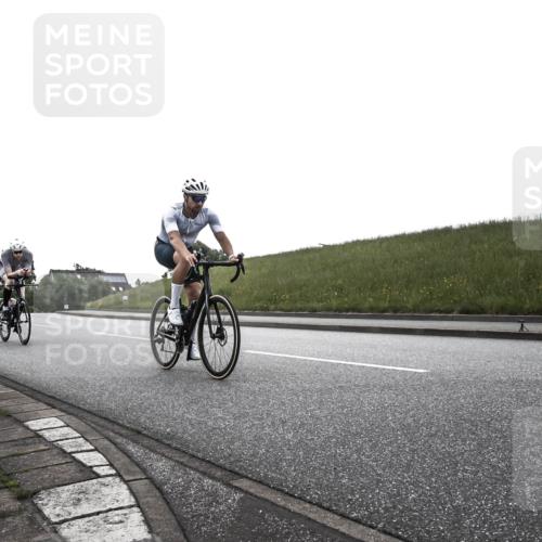21.06.2026 - 29. Vierlanden-Triathlon H.Heesch http://msf.ph/oto/9901959 21.06.2026 09:30:01 Radfahren 7, 38, 59, 67, 82, 100, 109, 163, 276 meine-sportfotos.de
