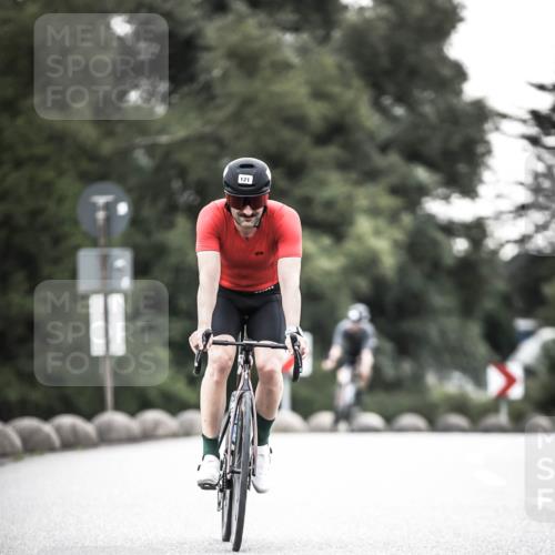 21.06.2026 - 29. Vierlanden-Triathlon H.Heesch http://msf.ph/oto/9901960 21.06.2026 09:42:40 Radfahren 71, 81, 121, 231 meine-sportfotos.de