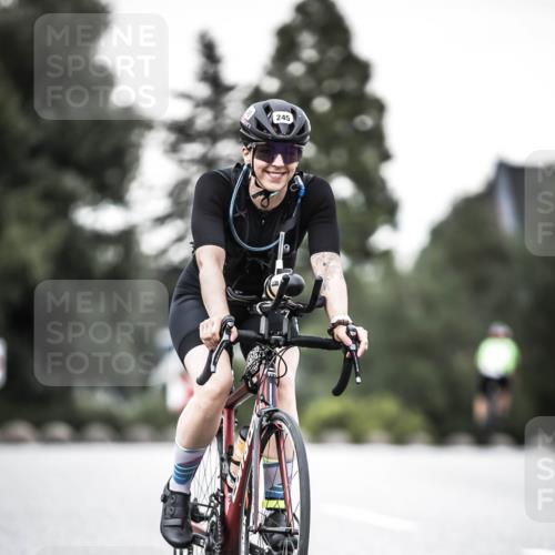 21.06.2026 - 29. Vierlanden-Triathlon H.Heesch http://msf.ph/oto/9901981 21.06.2026 10:12:41 Radfahren 245 meine-sportfotos.de