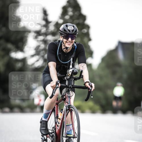 21.06.2026 - 29. Vierlanden-Triathlon H.Heesch http://msf.ph/oto/9901984 21.06.2026 10:12:42 Radfahren 245 meine-sportfotos.de