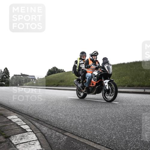 21.06.2026 - 29. Vierlanden-Triathlon H.Heesch http://msf.ph/oto/9901988 21.06.2026 09:30:23 Radfahren 80, 133, 246 meine-sportfotos.de