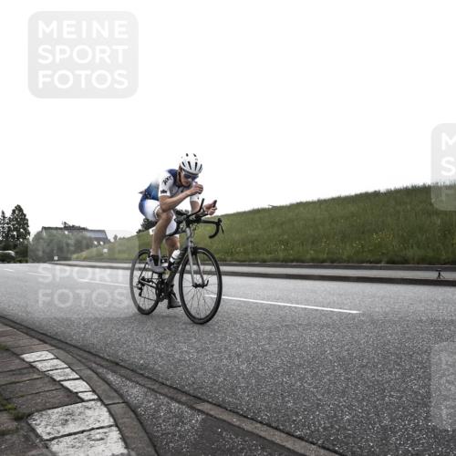 21.06.2026 - 29. Vierlanden-Triathlon H.Heesch http://msf.ph/oto/9902077 21.06.2026 09:33:35 Radfahren 25 meine-sportfotos.de