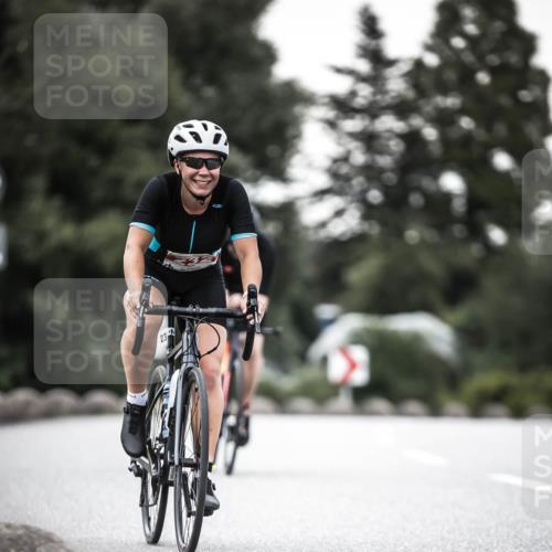 21.06.2026 - 29. Vierlanden-Triathlon H.Heesch http://msf.ph/oto/9902114 21.06.2026 10:13:07 Radfahren 36, 48, 70, 180, 232, 275, 429 meine-sportfotos.de