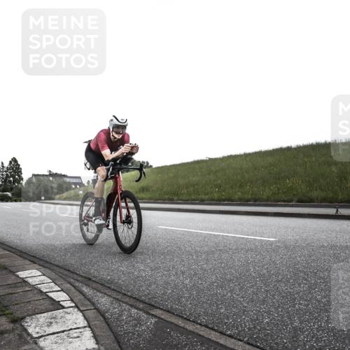 21.06.2026 - 29. Vierlanden-Triathlon H.Heesch http://msf.ph/oto/9902118 21.06.2026 09:35:35 Radfahren 139, 157 meine-sportfotos.de