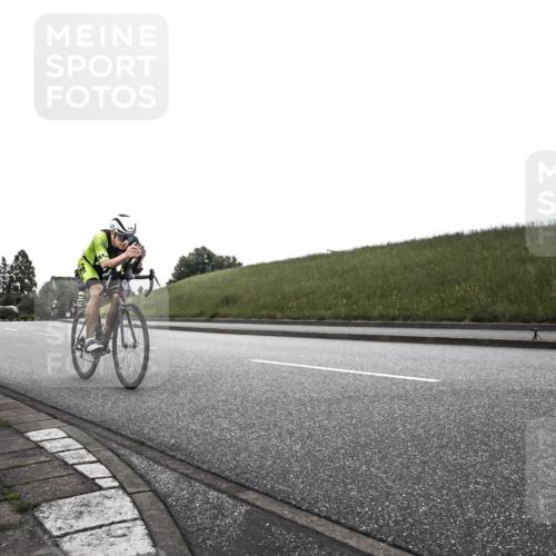 21.06.2026 - 29. Vierlanden-Triathlon H.Heesch http://msf.ph/oto/9902123 21.06.2026 09:35:41 Radfahren 9, 120, 139, 179 meine-sportfotos.de