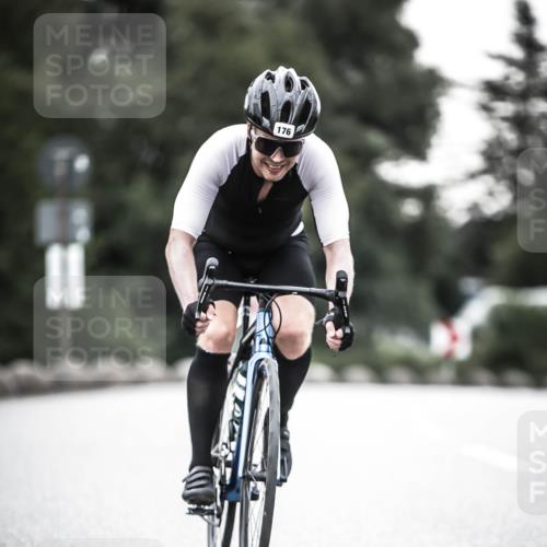 21.06.2026 - 29. Vierlanden-Triathlon H.Heesch http://msf.ph/oto/9902140 21.06.2026 09:45:38 Radfahren 20, 176, 226 meine-sportfotos.de