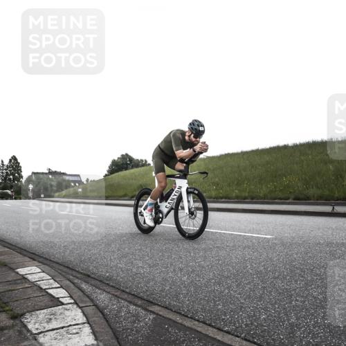 21.06.2026 - 29. Vierlanden-Triathlon H.Heesch http://msf.ph/oto/9902141 21.06.2026 09:35:55 Radfahren 86, 105, 161, 198, 270, 279 meine-sportfotos.de