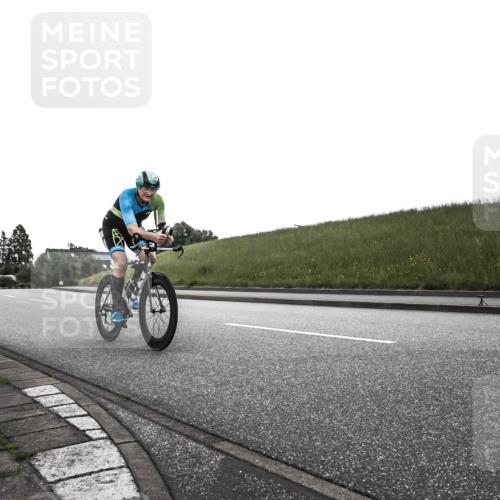 21.06.2026 - 29. Vierlanden-Triathlon H.Heesch http://msf.ph/oto/9902176 21.06.2026 09:36:18 Radfahren 130, 135, 180, 216 meine-sportfotos.de