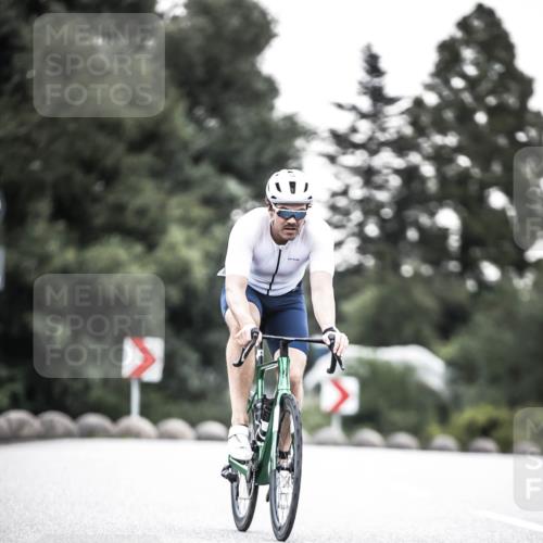 21.06.2026 - 29. Vierlanden-Triathlon H.Heesch http://msf.ph/oto/9902177 21.06.2026 09:46:27 Radfahren 58, 164 meine-sportfotos.de