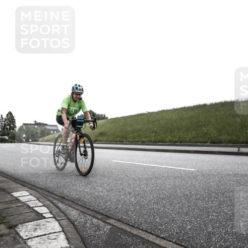 21.06.2026 - 29. Vierlanden-Triathlon H.Heesch http://msf.ph/oto/9902233 21.06.2026 09:38:42 Radfahren 256 meine-sportfotos.de