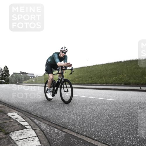 21.06.2026 - 29. Vierlanden-Triathlon H.Heesch http://msf.ph/oto/9902247 21.06.2026 09:39:22 Radfahren 52, 80, 113 meine-sportfotos.de