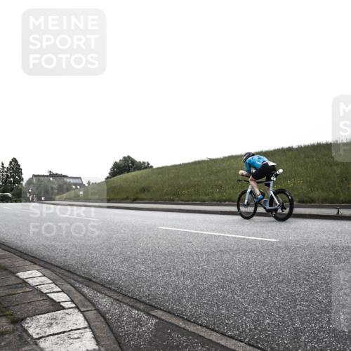 21.06.2026 - 29. Vierlanden-Triathlon H.Heesch http://msf.ph/oto/9902313 21.06.2026 09:40:58 Radfahren  meine-sportfotos.de