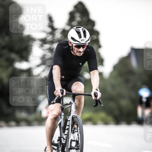 21.06.2026 - 29. Vierlanden-Triathlon H.Heesch http://msf.ph/oto/9902318 21.06.2026 10:13:21 Radfahren 9, 26, 90, 126, 276, 395, 431 meine-sportfotos.de